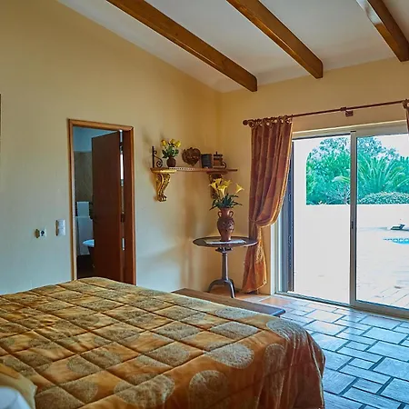 Gorgeous Villa, Ideally Located, With Pool, Ocean Views, Airco, Great For Families Carvoeiro (Lagoa)