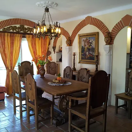 Gorgeous Villa, Ideally Located, With Pool, Ocean Views, Airco, Great For Families * Carvoeiro (Lagoa)
